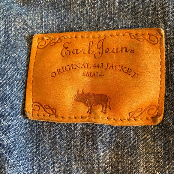 Earl XS denim jean jacket. Stonewashed Trucker style. EUC - Picture 4 of 6